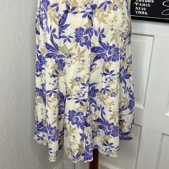 St. John Collection Cream & Purple Floral Silk Blend Skirt Size 8 - Picture 4 of 7